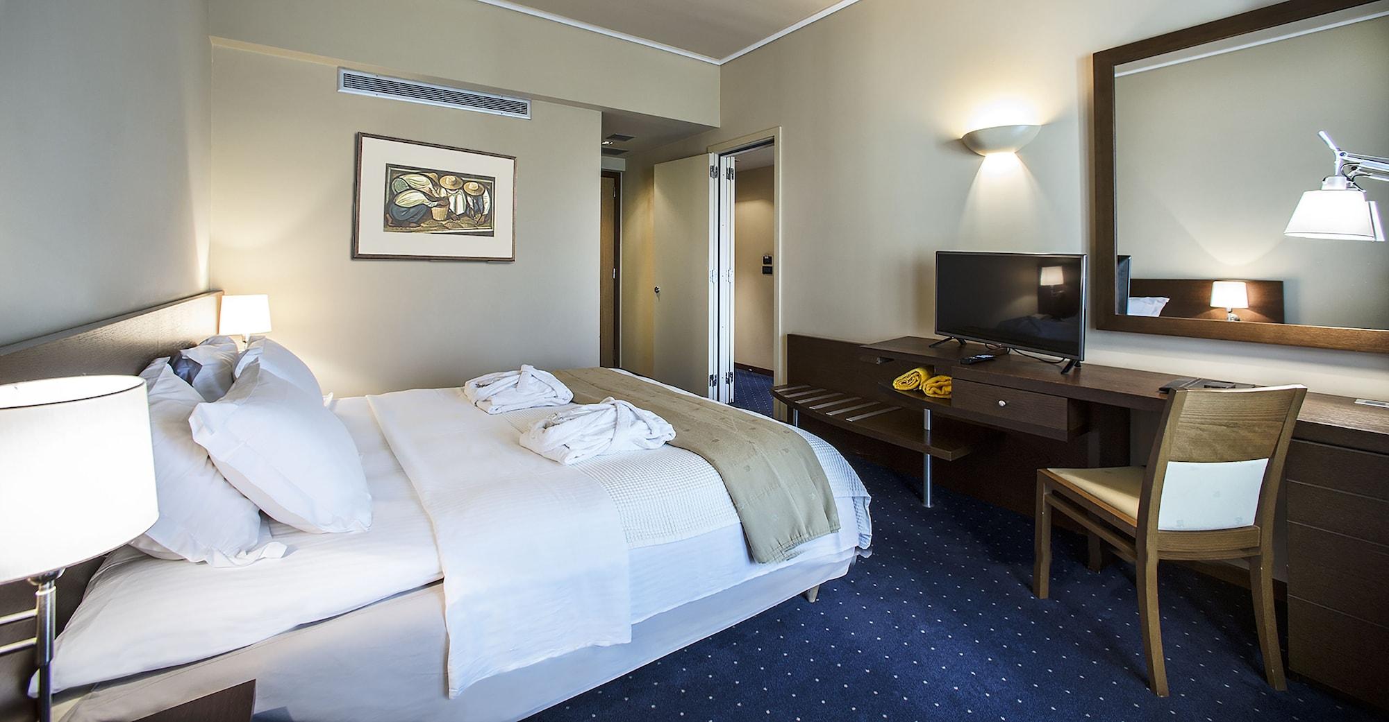 Dekelia Hotel Афины Экстерьер фото